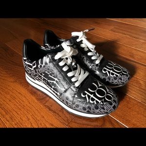 Brand New MK leather sneaker